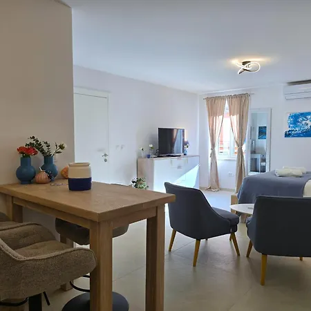 公寓 Bianco - 罗维尼